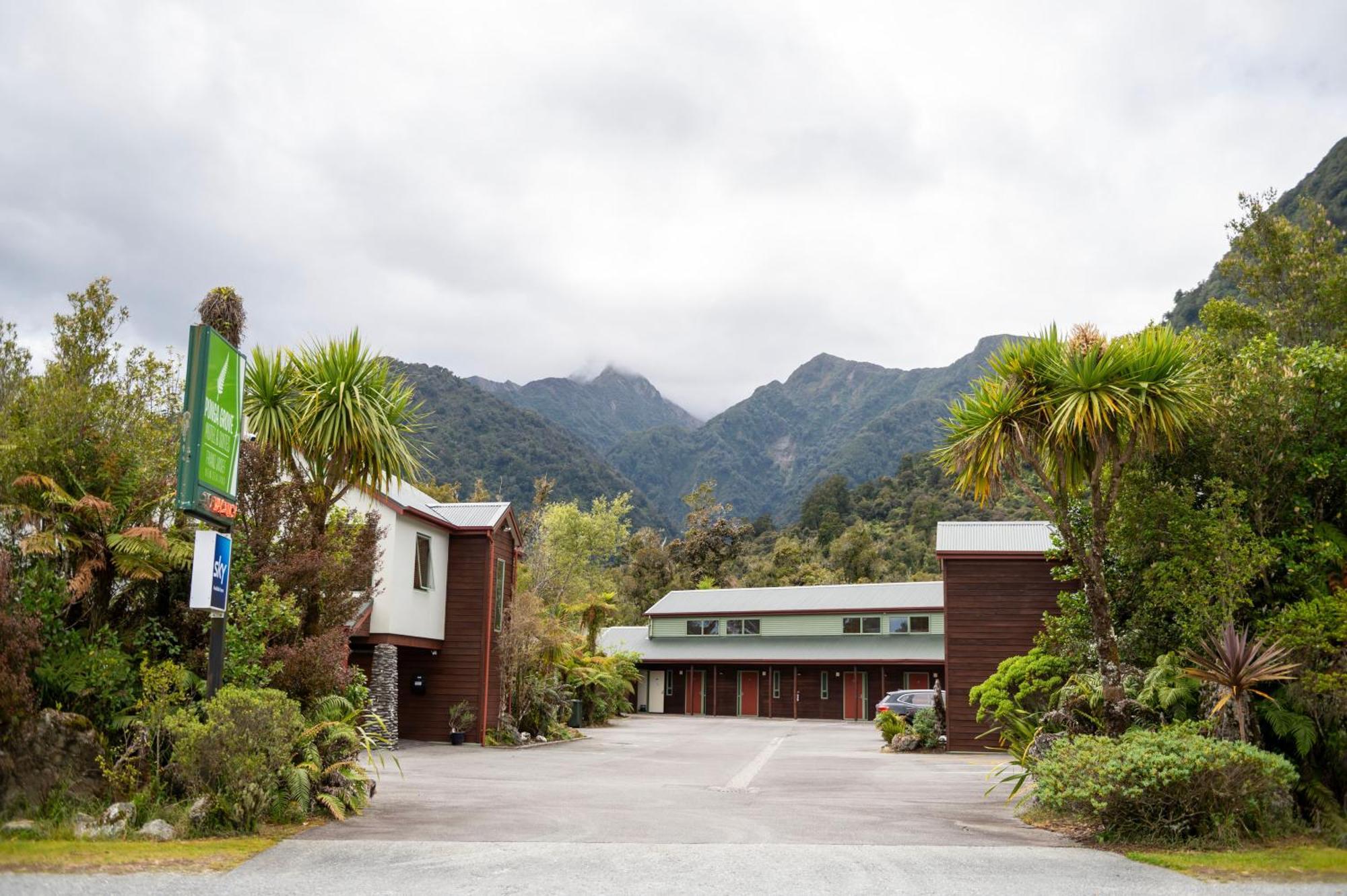 Motel Punga Grove Franz Josef Exterior foto